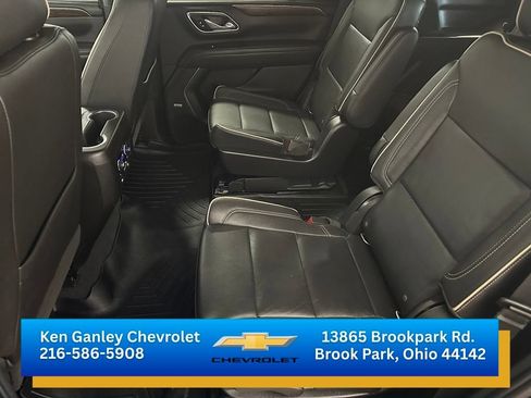 Used 2021 Chevrolet Tahoe Premier w/ Premium Package AWD/4WD image 17