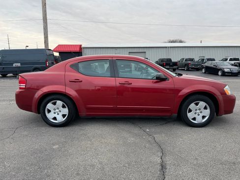 Used 2009 Dodge Avenger SE image 4