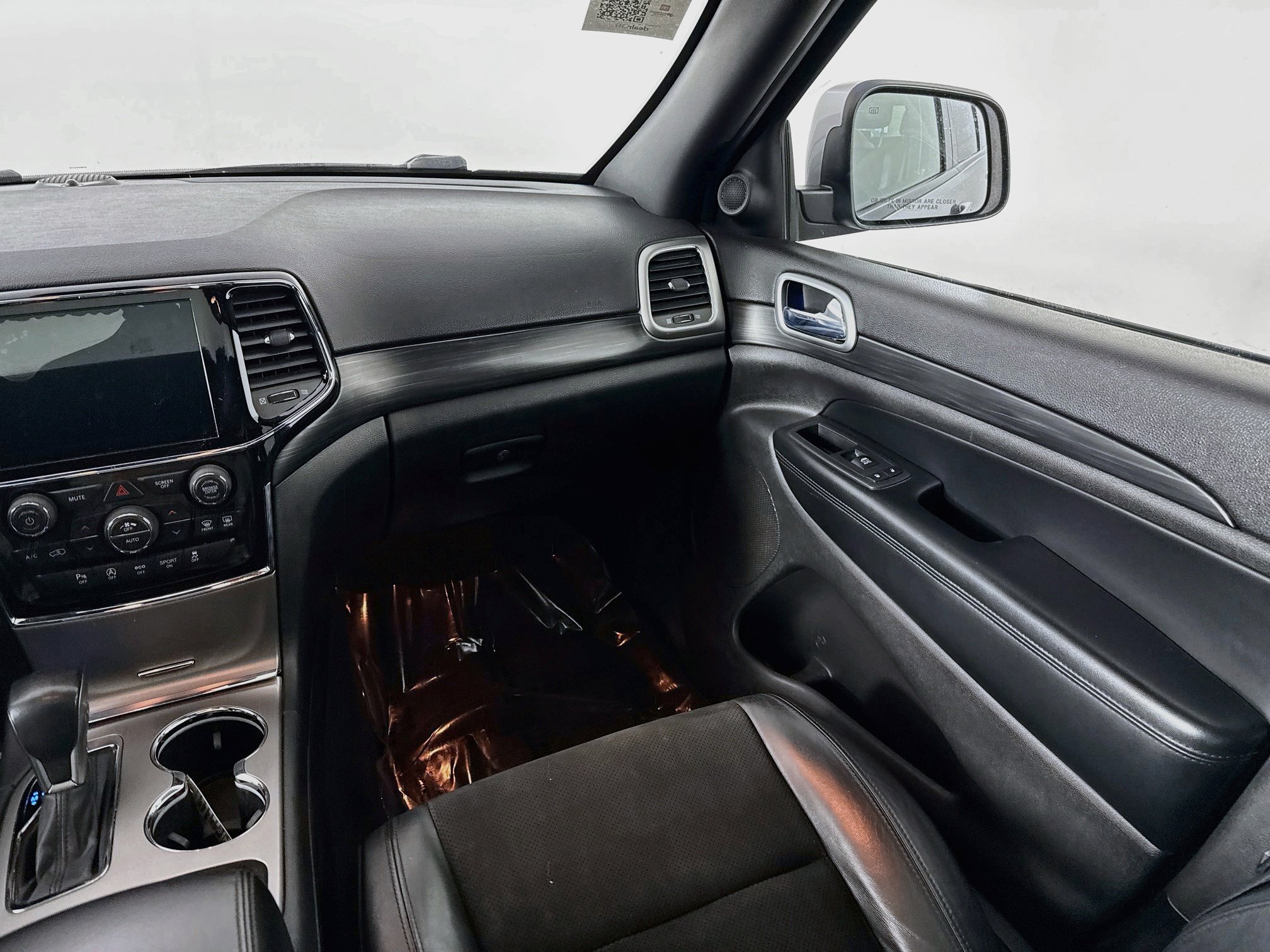Used 2019 Jeep Grand Cherokee Altitude AWD/4WD image 23