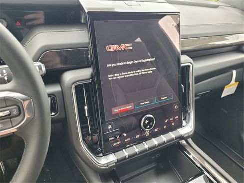 New 2026 GMC Yukon Elevation image 24