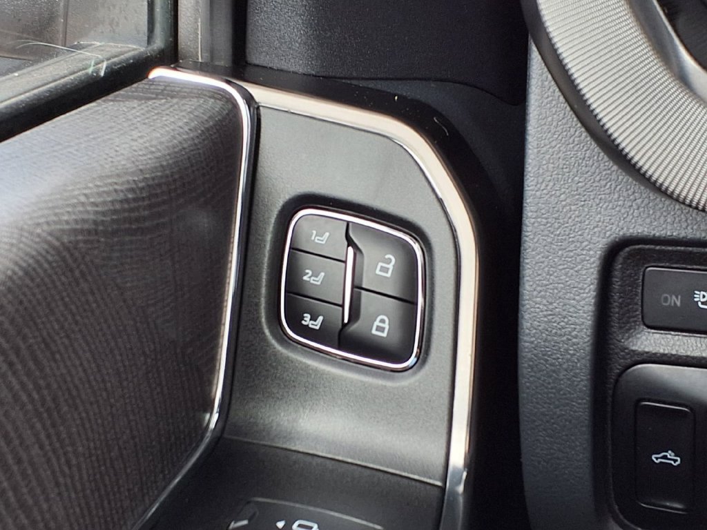 Used 2024 Ford F250 Platinum AWD/4WD image 40