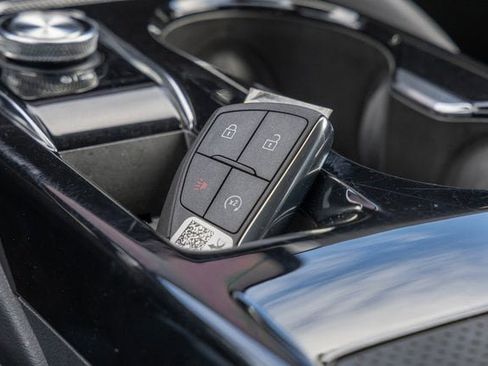 Certified 2025 Buick Envision Sport Touring image 23