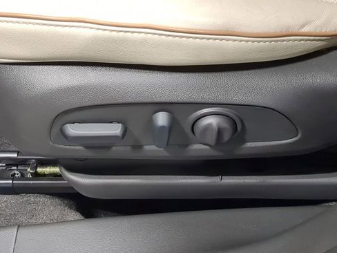 Used 2024 Buick Encore GX Avenir w/ Avenir Convenience Package image 17