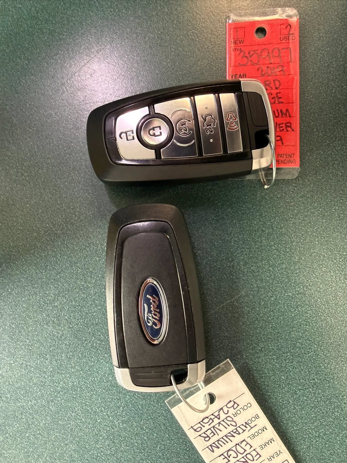 Used 2019 Ford Edge Titanium FWD image 38