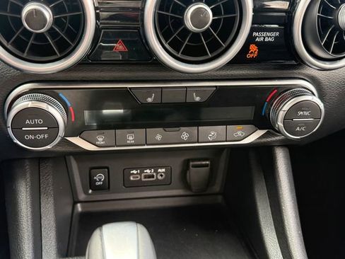 Certified 2025 Nissan Sentra SR FWD image 19