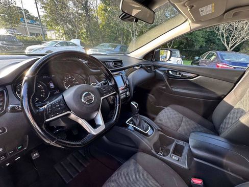 Used 2020 Nissan Rogue Sport SV w/ All-Weather Package AWD/4WD image 12