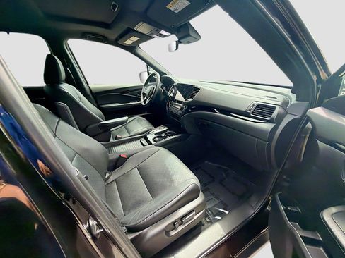 Certified 2021 Honda Passport Touring image 32