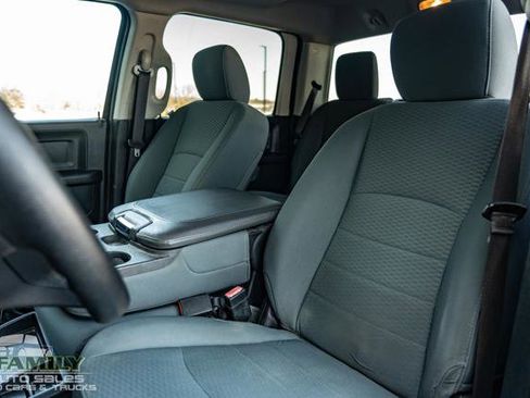 Used 2015 RAM 2500 Tradesman w/ Chrome Appearance Group image 21