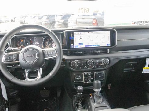 New 2027 Jeep Wrangler Unlimited Sahara AWD/4WD image 16