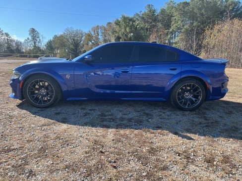 Used 2020 Dodge Charger SRT Hellcat w/ Carbon/Suede Interior Package image 3