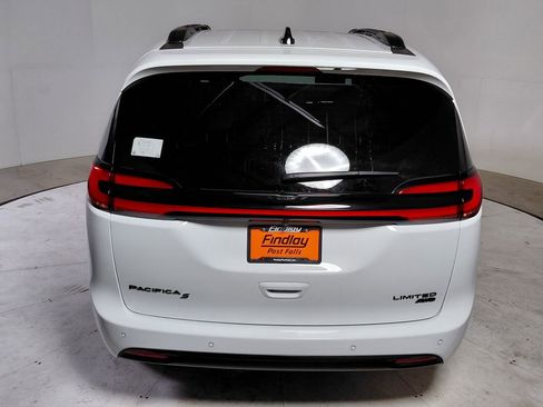 New 2026 Chrysler Pacifica Limited w/ S Appearance Package image 6