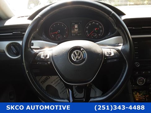 Used 2020 Volkswagen Passat 2.0T SE image 18