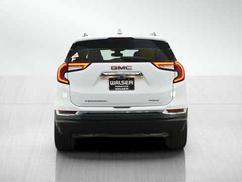 Used 2022 GMC Terrain SLT w/ LPO, Floor Liner Package AWD/4WD image 4