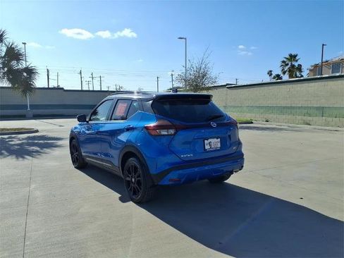 Certified 2021 Nissan Kicks SR image 3