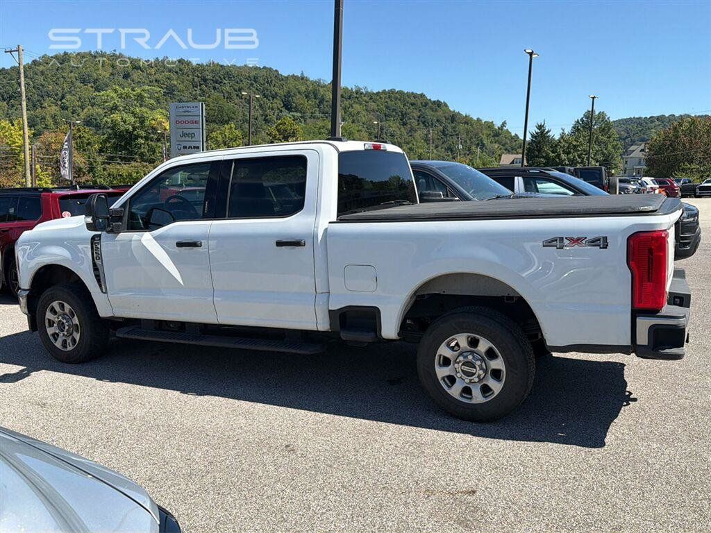 Used 2024 Ford F250 XLT AWD/4WD image 4