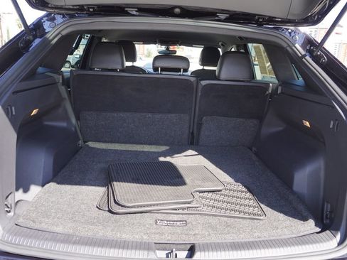 Used 2022 Volkswagen Atlas Cross Sport SE image 9