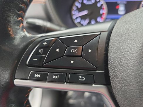 Used 2023 Nissan Sentra SR w/ SR Premium Package FWD image 37