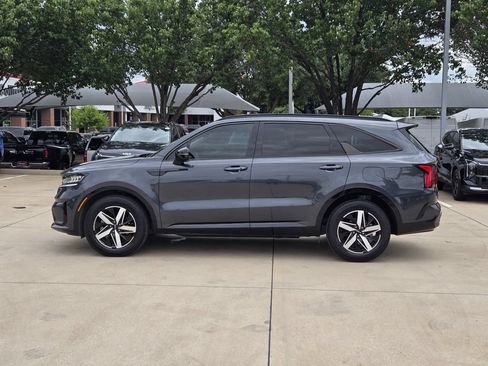 Certified 2023 Kia Sorento S FWD image 12