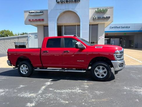Used 2026 RAM 2500 Big Horn AWD/4WD image 3