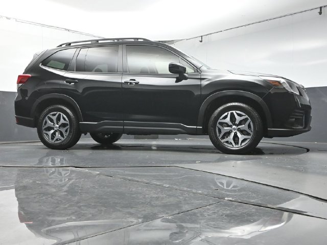 Used 2024 Subaru Forester Premium AWD/4WD image 31