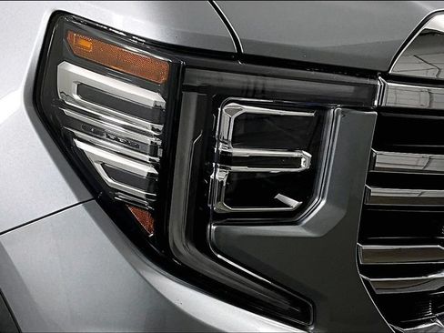 Certified 2024 GMC Sierra 1500 SLT RWD image 29