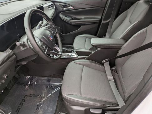 Used 2025 Buick Encore GX Preferred FWD image 12