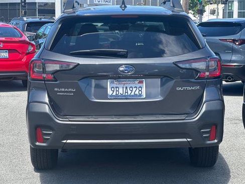 Used 2022 Subaru Outback Premium AWD/4WD image 4
