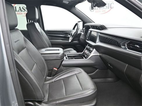 Used 2023 GMC Yukon Denali image 10