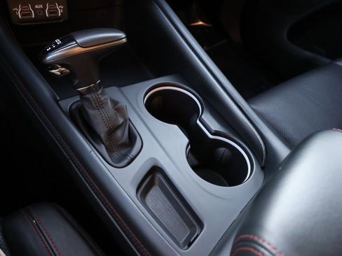 Used 2024 Dodge Durango GT image 40