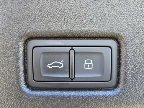 New 2025 Audi Q5 Premium Plus image 17