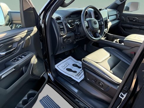 Used 2024 RAM 1500 Limited AWD/4WD image 16