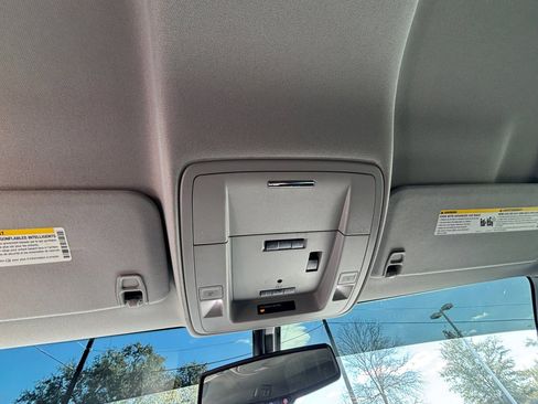 Used 2018 Chevrolet Silverado 1500 LT w/ Texas Edition image 7