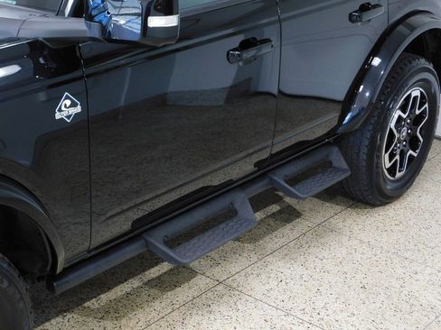 Used 2023 Ford Bronco Outer Banks AWD/4WD image 18