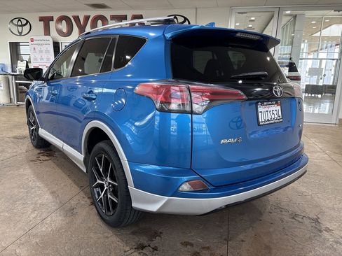 Used 2016 Toyota RAV4 SE image 8