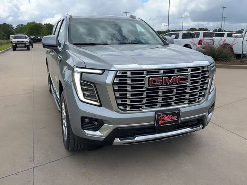 Certified 2025 GMC Yukon XL Denali image 2