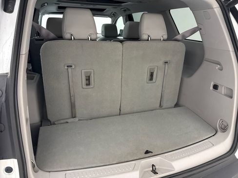 Used 2021 GMC Acadia SLT w/ Premium Package FWD image 11