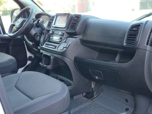 Used 2024 RAM ProMaster 2500 w/ Convenience Group FWD image 24