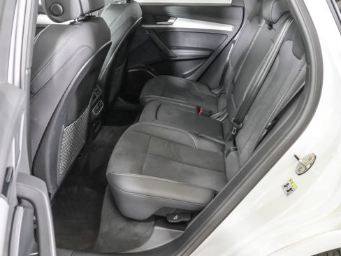 Used 2024 Audi Q5 e Premium Plus w/ Premium Plus Package image 36