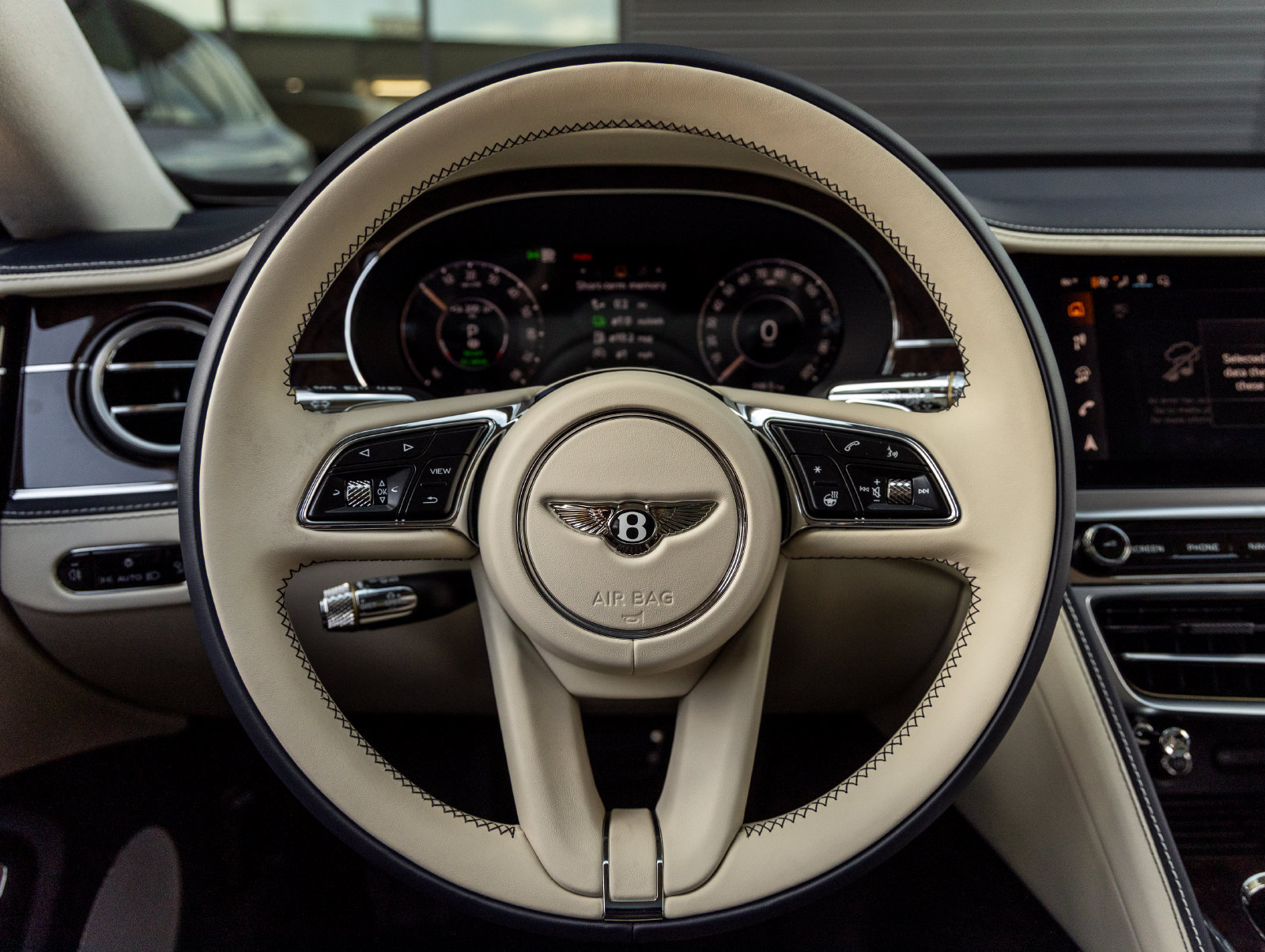 Used 2026 Bentley Flying Spur V8 AWD/4WD image 32
