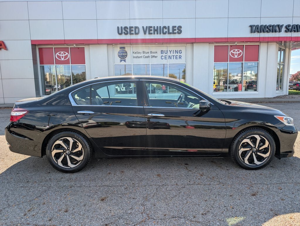 Used 2017 Honda Accord EX-L image 8