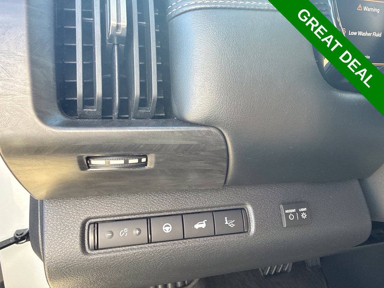 Used 2026 Nissan Pathfinder Platinum w/ Accent Package AWD/4WD image 29