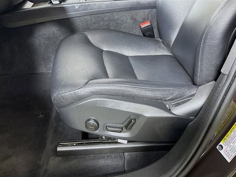 Used 2022 Volvo XC60 B5 Momentum AWD/4WD image 21