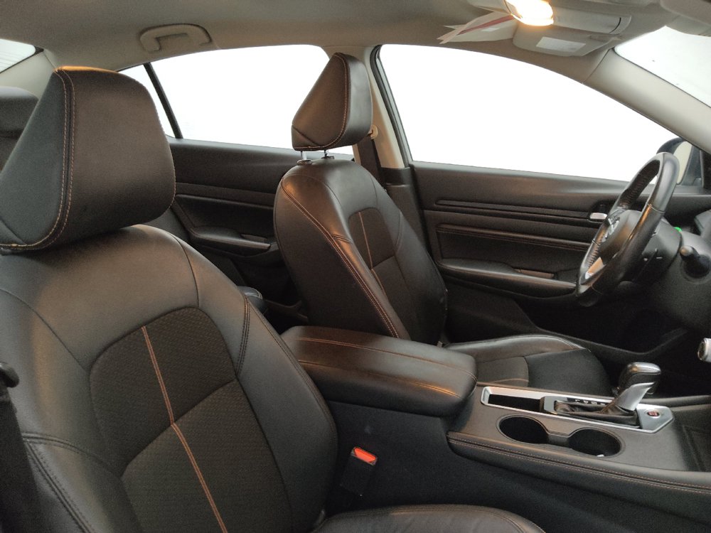 Used 2022 Nissan Altima 2.5 SR FWD image 21