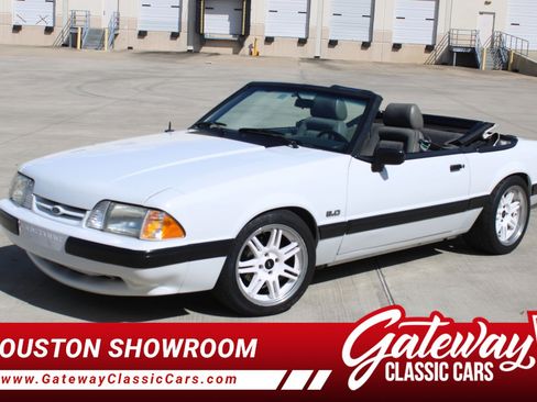 Used 1989 Ford Mustang LX RWD image 1