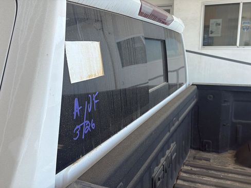 Used 2021 GMC Sierra 1500 Elevation w/ Preferred Package image 32