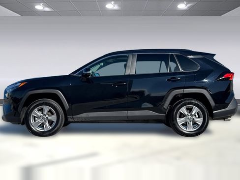 Used 2025 Toyota RAV4 XLE w/ Convenience Package image 6