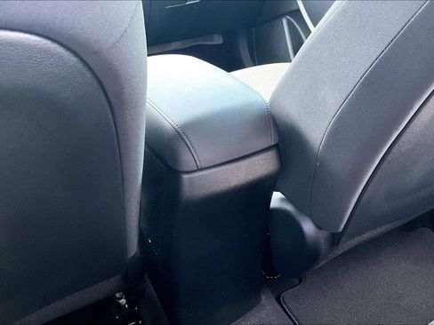 Used 2025 Kia Soul LX FWD image 32