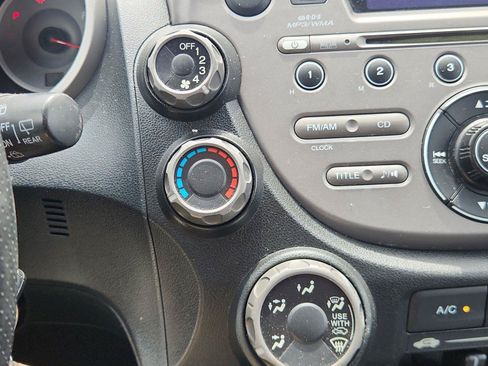 Used 2011 Honda Fit Sport image 22