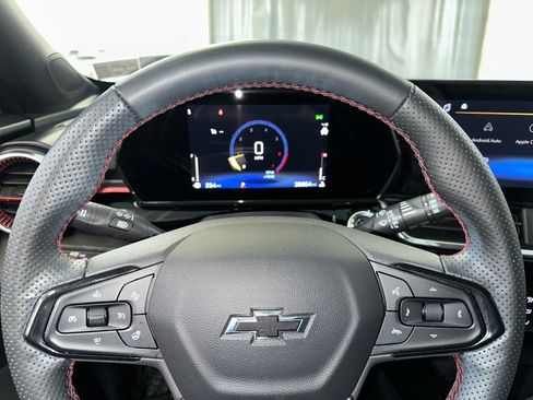 Certified 2024 Chevrolet Trax RS w/ Driver Confidence Package image 8