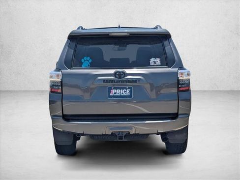 Used 2022 Toyota 4Runner SR5 Premium w/ Moonroof Package AWD/4WD image 6